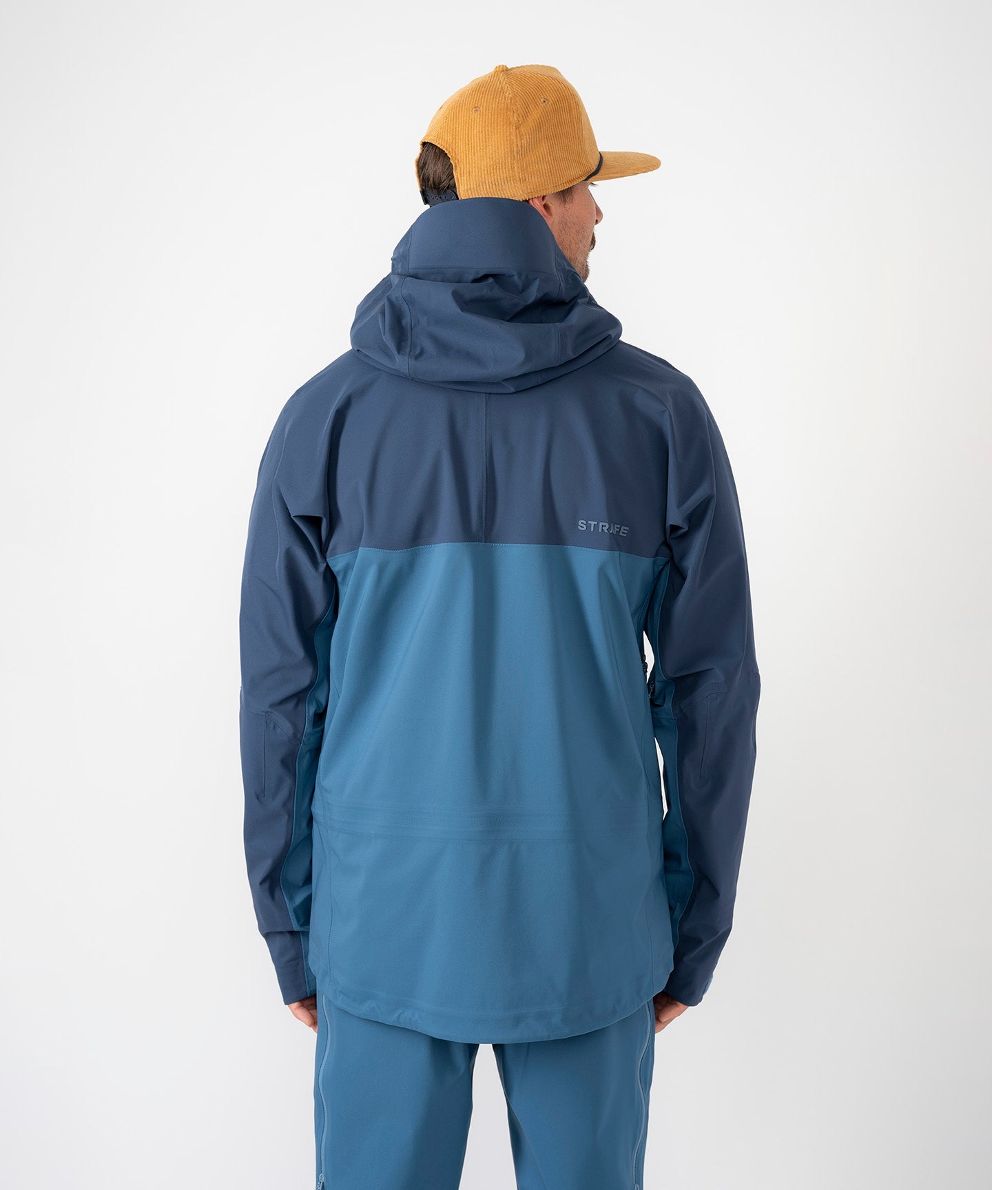 Strafe Outerwear - Pyramid Jacket - Reat torso - Blue Water