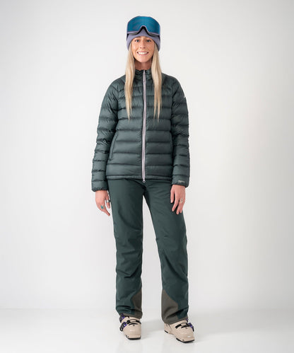 Strafe Outerwear - Palisade Down Insulator Jacket - Woman wearing puffy jacket, front - Deep Forest