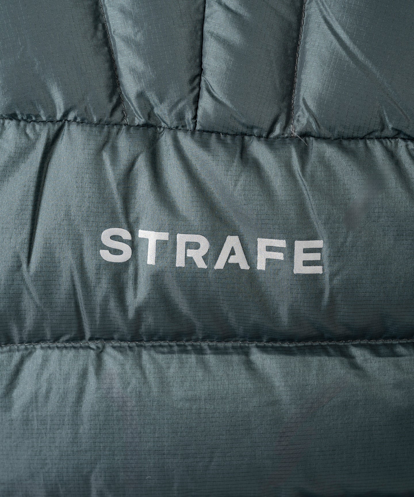 Strafe Outerwear - Palisade Down Insulator Jacket - Logo detail - Deep Forest